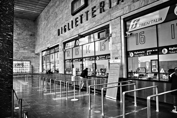 Unveiling London: Top Tips for Finding Holiday Rentals Close to Legendary Historic Pubs